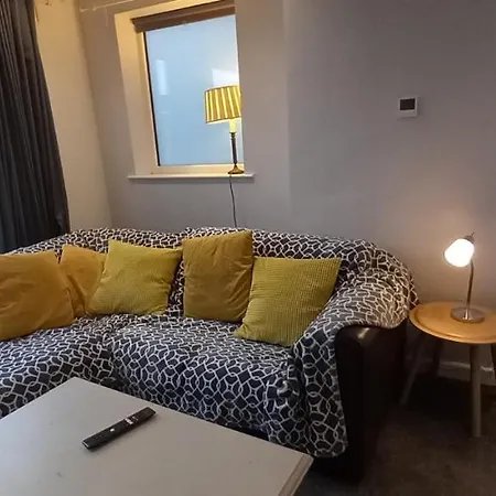 Spacious 2 Bedrooms, Free Parking, Free Wifi - Serene Homes * Sheffield