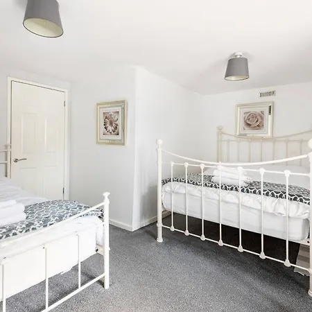 Affittacamere Spacious 2 Bedrooms, Free Parking, Free Wifi - Serene Homes Sheffield